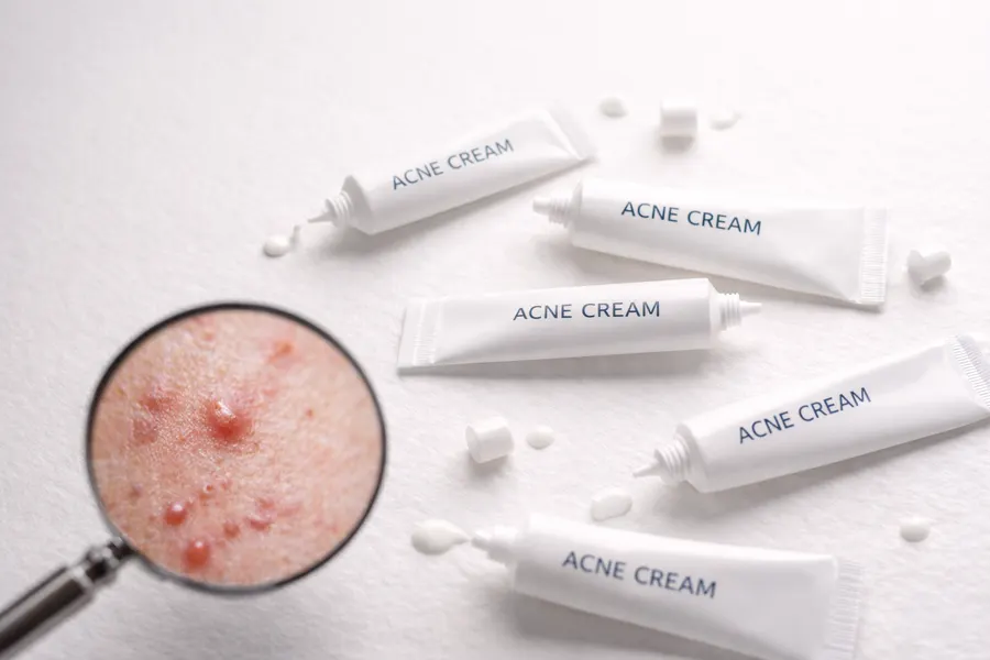 Les crèmes agissent en surface — mais le problème se forme en profondeur